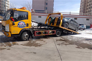 洪湖救援拖车费用怎么算